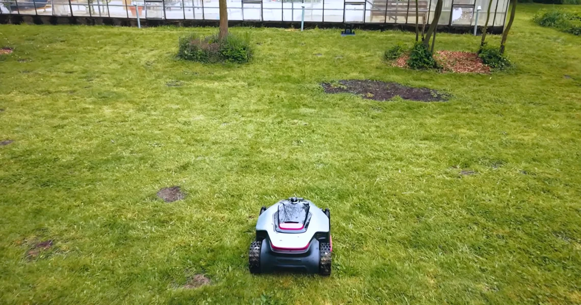 Navigiert dank LiDAR-System und App-Steuerung nahezu perfekt