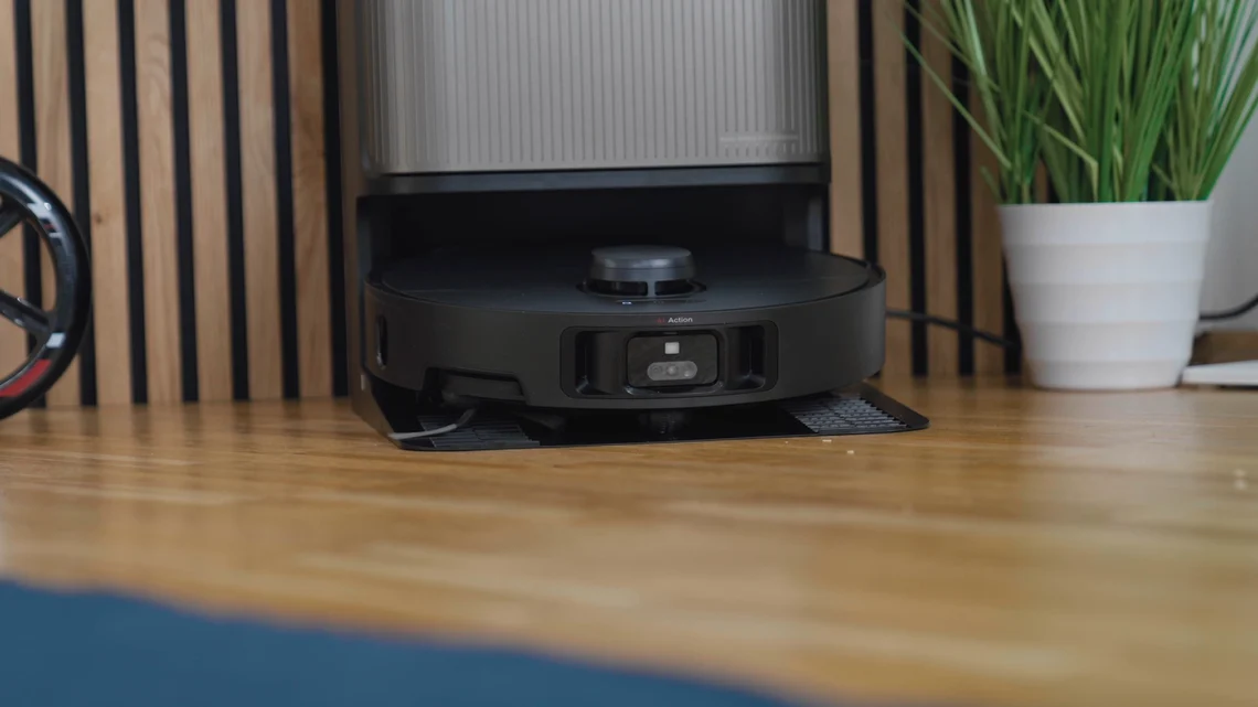 Der Dreame L40s Pro Ultra mit Station.